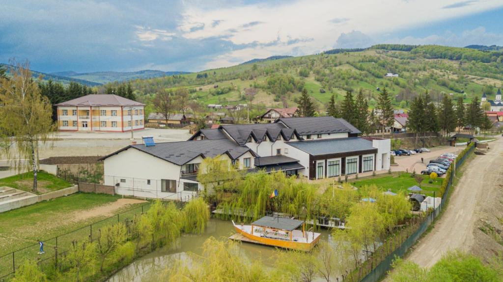 Pensiunea Somara, Găinești